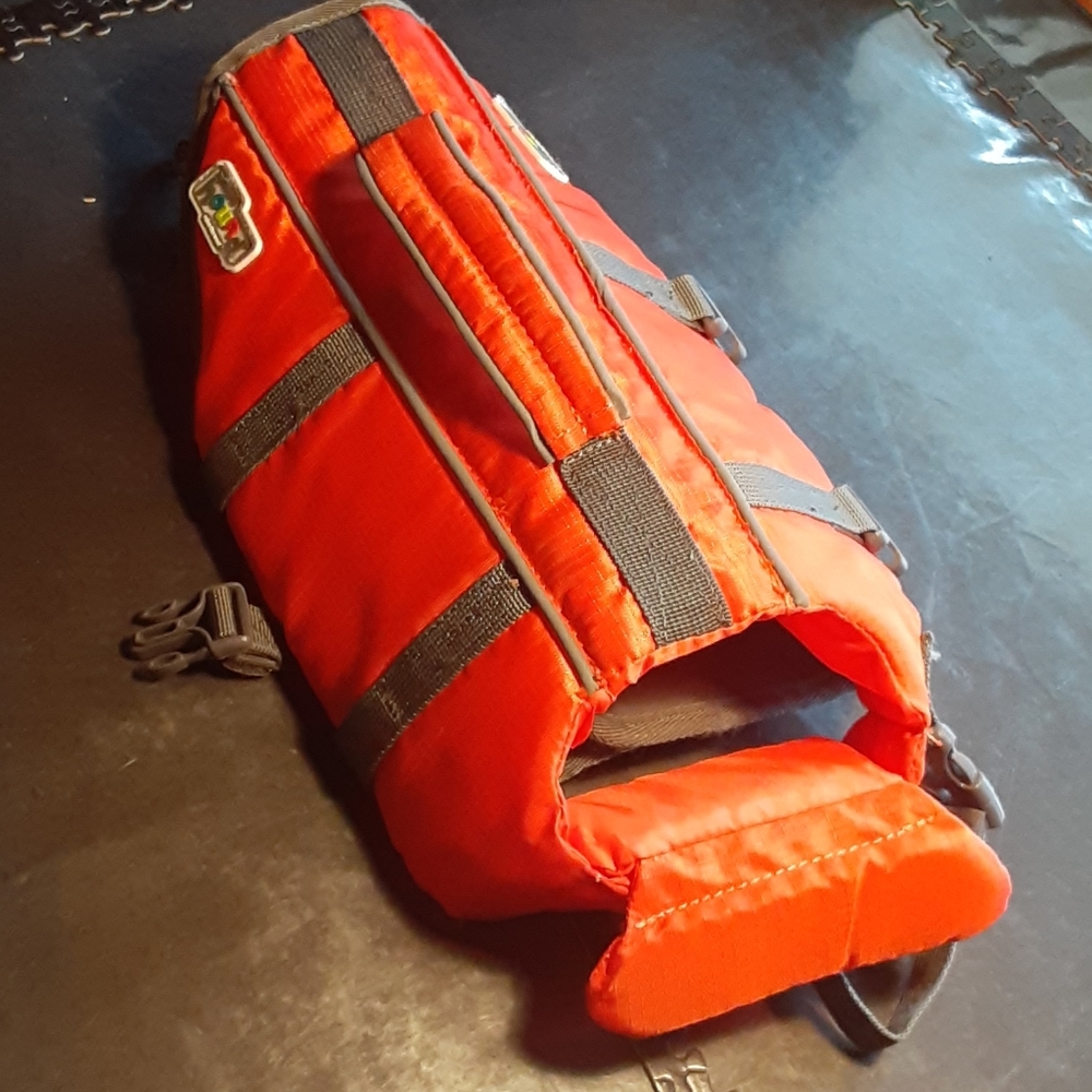 Dog life vest